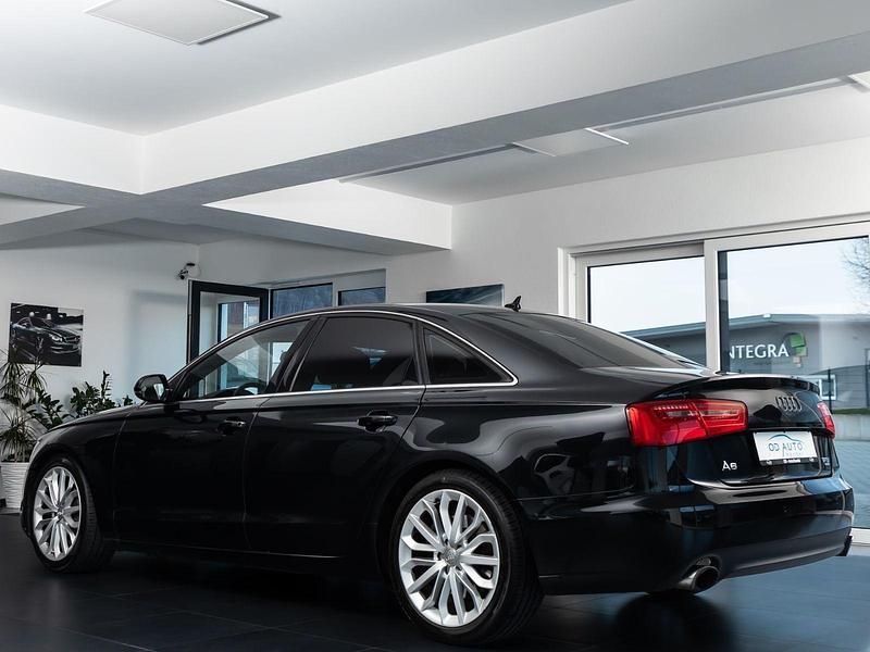 Gebraucht Audi A6 Ambiente 299 PS (219 kW) 2012 Schwarz Limousine