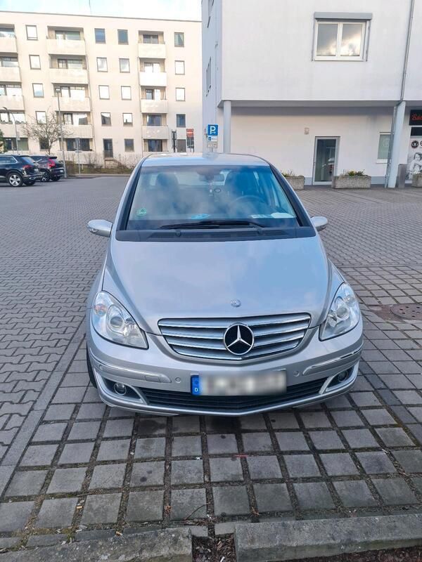 Silber Gebraucht 2006 Mercedes B170 Van / Kleinbus | 3.499 € (Guter Preis) - Bild 1/4