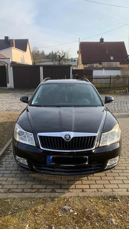 Gebraucht Skoda Octavia 2009 Schwarz Kombi