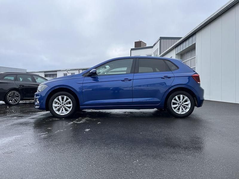 Gebraucht VW Polo Highline 95 PS (69 kW) 2021 Blau Limousine