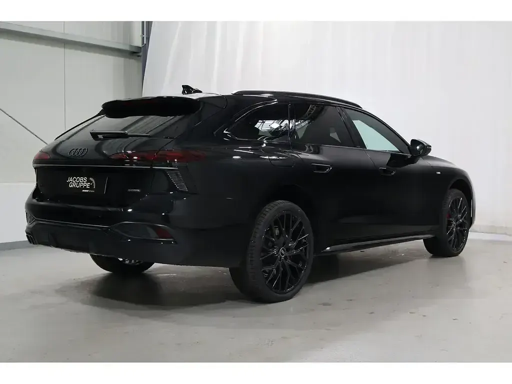 Neu Audi A6 Edition .1 220 PS (161 kW) 2026 Schwarz Kombi
