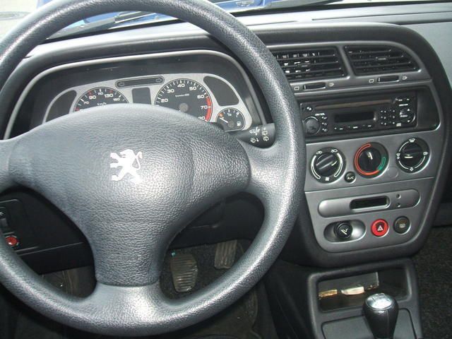 Gebraucht Peugeot 306 98 PS (72 kW) 2001 Grau metallic Kleinwagen