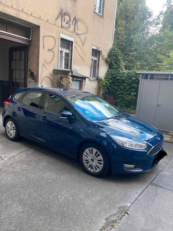 Gebraucht Ford Focus 101 PS (74 kW) 2016 Blau Limousine