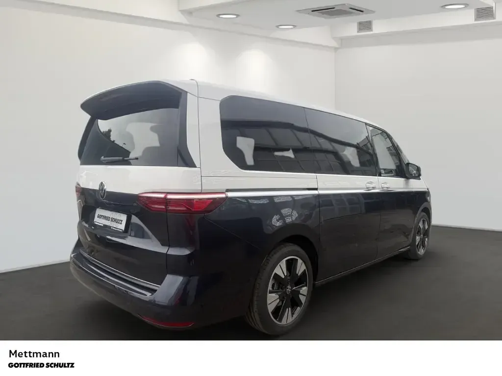 Usata VW T7 Style 150 CV (110 kW) 2025 Blu Furgone