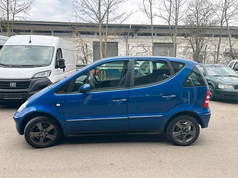 Gebraucht Mercedes A140 82 PS (60 kW) 2001 Blau Kleinwagen