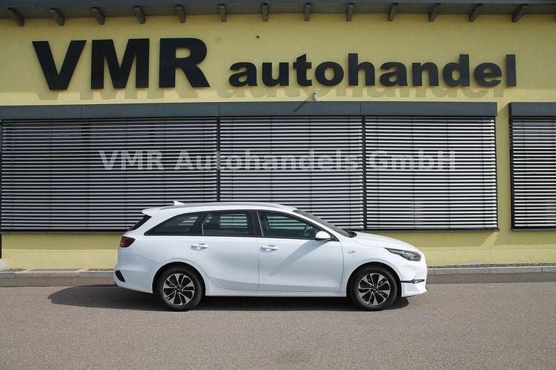 Weiß Neu 2025 Kia Ceed Sportswagon Kombi | 22.950 € (Superpreis) - Bild 1/4