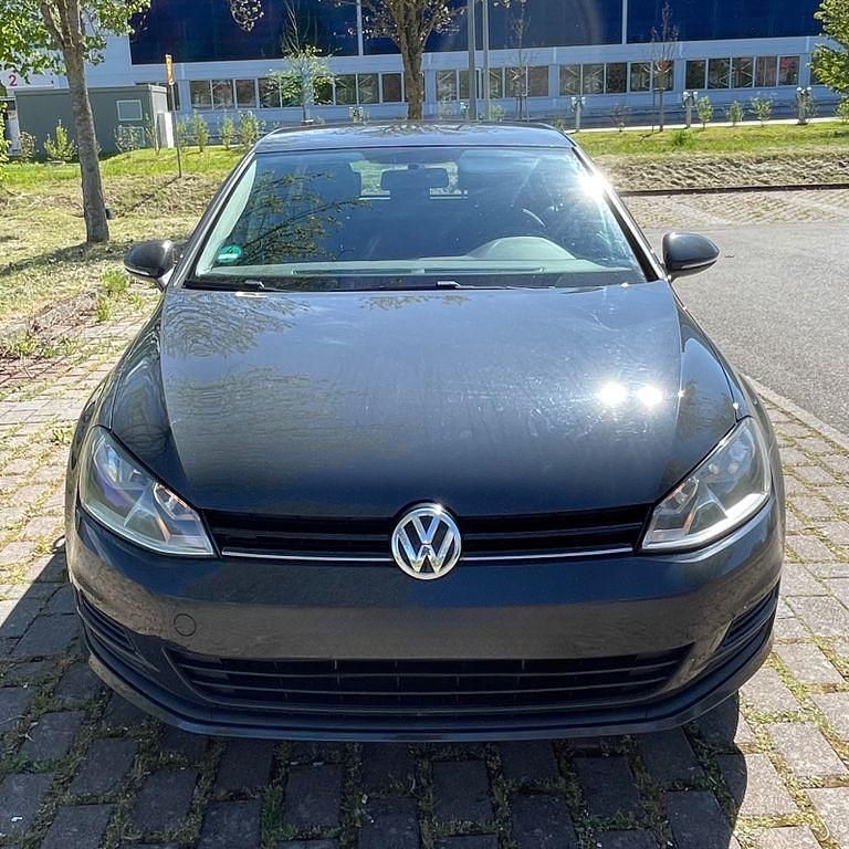 Second-hand VW Golf VII Trendline 86 CP (63 kW) 2015 Gri Berlinǎ
