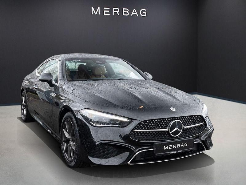 Gebraucht Mercedes 180 170 PS (125 kW) 2025 Unilack schwarz Limousine