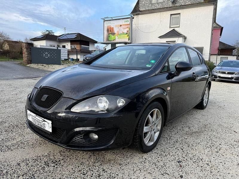 Schwarz Gebraucht 2010 Seat Leon Limousine | 2.749 € (Guter Preis) - Bild 1/4