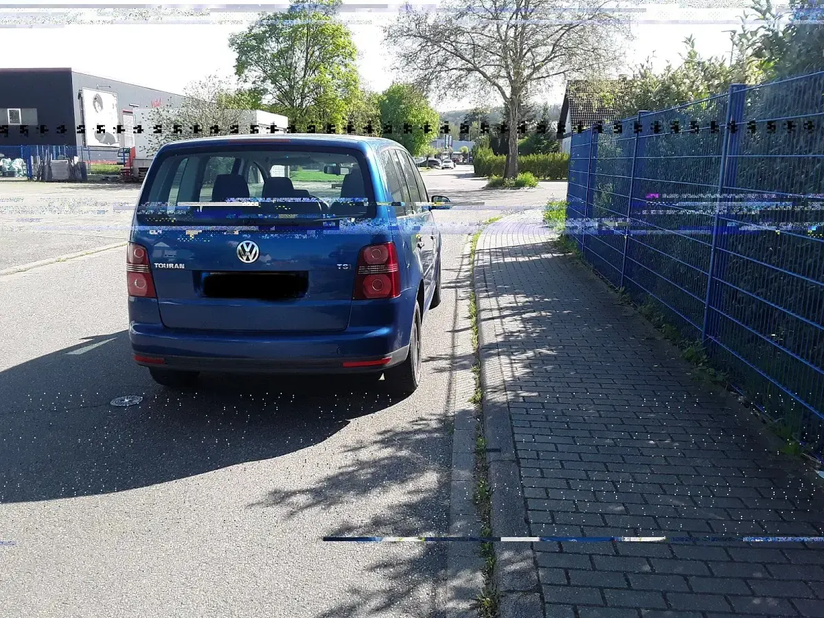 Gebraucht VW Touran 140 PS (102 kW) 2007 Blau Van / Kleinbus