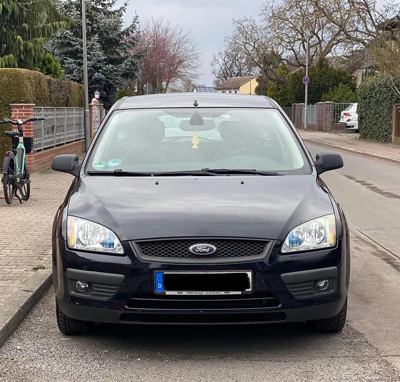 Gebraucht Ford Focus 101 PS (74 kW) 2007 Schwarz Kombi