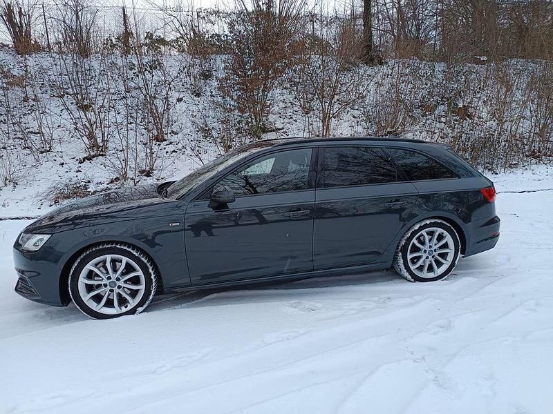 Grau Gebraucht 2017 Audi A4 Sport Kombi | 18.600 € (Fairer Preis) - Bild 1/4