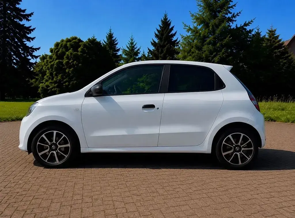 Gebraucht Renault Twingo Life 69 PS (50 kW) 2017 Weiß Kleinwagen