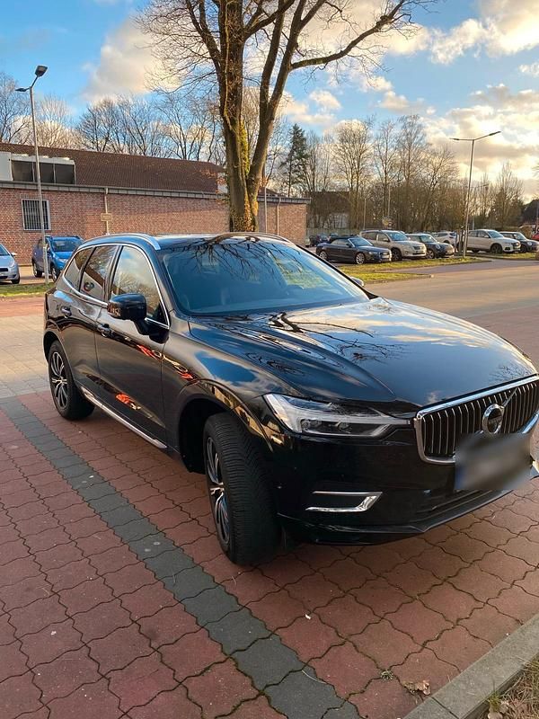 Schwarz Gebraucht 2019 Volvo XC60 Inscription SUV | 31.500 € (Fairer Preis) - Bild 1/4