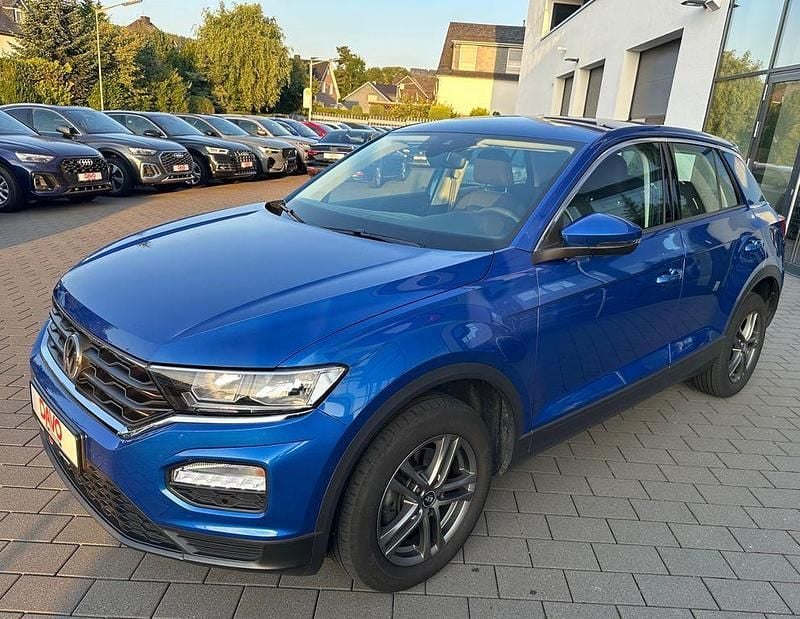 Blau Gebraucht 2020 VW T-Roc Comfortline SUV | 14.991 € (Superpreis) - Bild 1/4