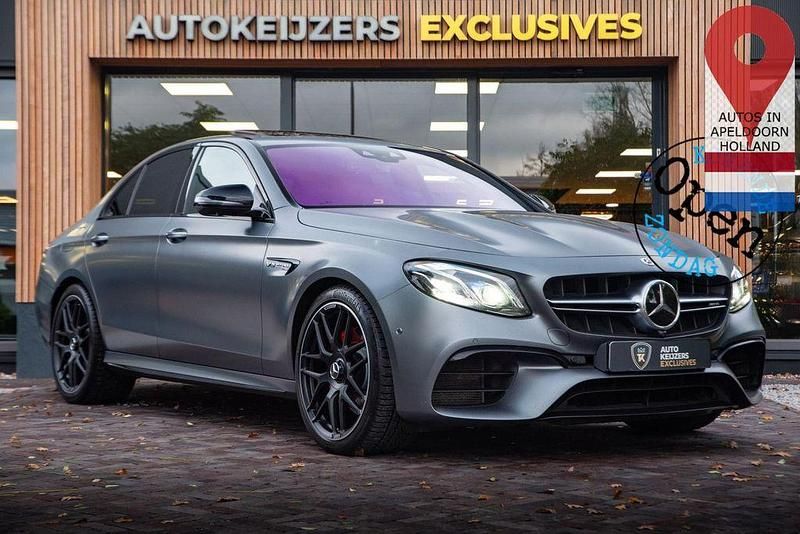 Grau Gebraucht 2019 Mercedes E63 AMG AMG Limousine | 72.900 € - Bild 1/4