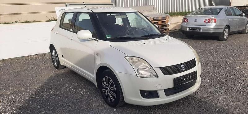 Gebraucht Suzuki Swift Snow 92 PS (67 kW) 2008 Weiß Kleinwagen