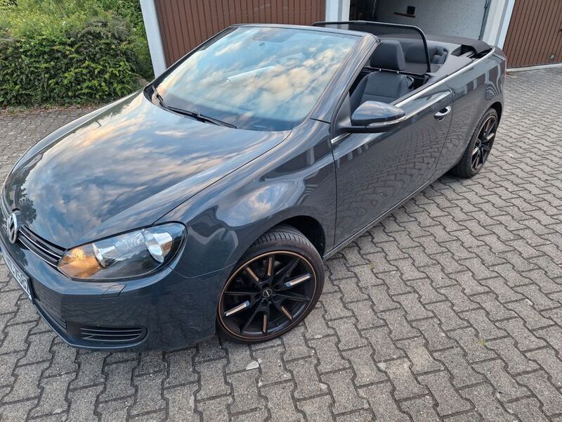 Grün Gebraucht 2015 VW Golf Cabriolet Cabrio | 12.970 € (Etwas zu teuer) - Bild 1/4