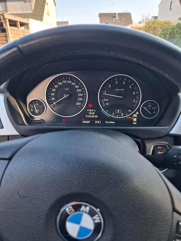 Gebraucht BMW 320 184 PS (135 kW) 2013 Grau Limousine