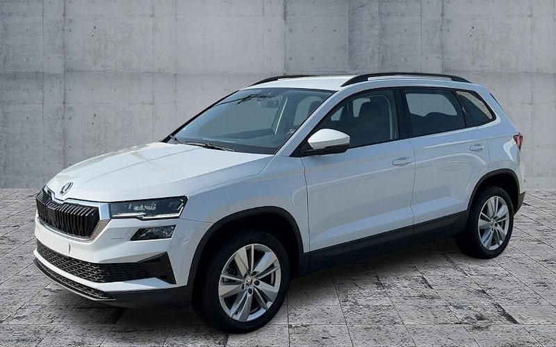 Weiß Gebraucht 2024 Skoda Karoq Selection SUV | 31.970 € (Fairer Preis) - Bild 1/4