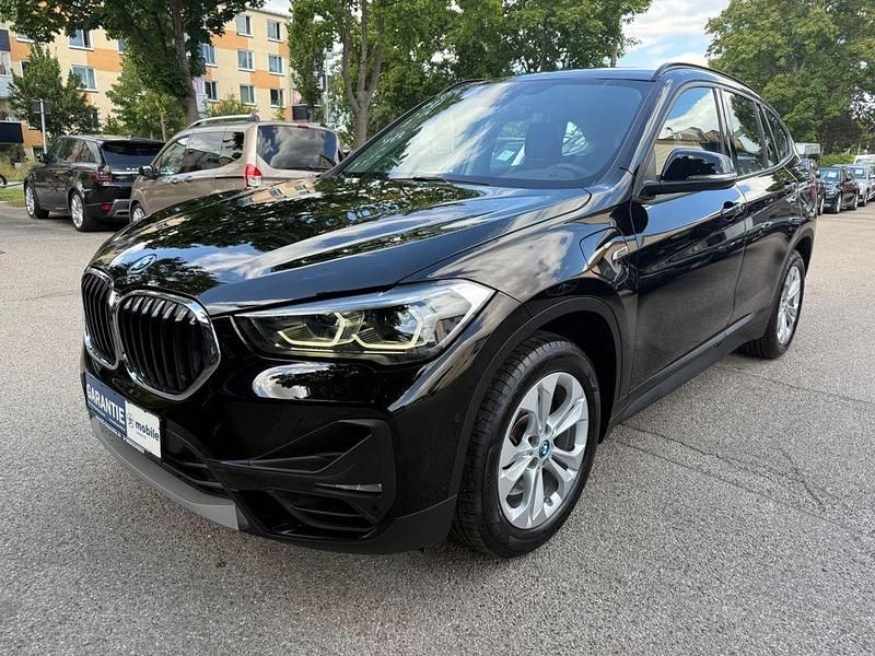 Schwarz Gebraucht 2022 BMW X1 Advantage SUV | 20.450 € (Guter Preis) - Bild 1/4