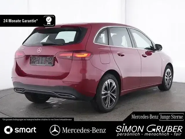 Gebraucht Mercedes B250e Progressive 218 PS (160 kW) 2025 Rot Kleinwagen
