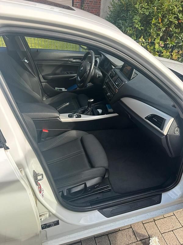 Gebraucht BMW 116 Advantage 116 PS (85 kW) 2016 Weiß Kleinwagen