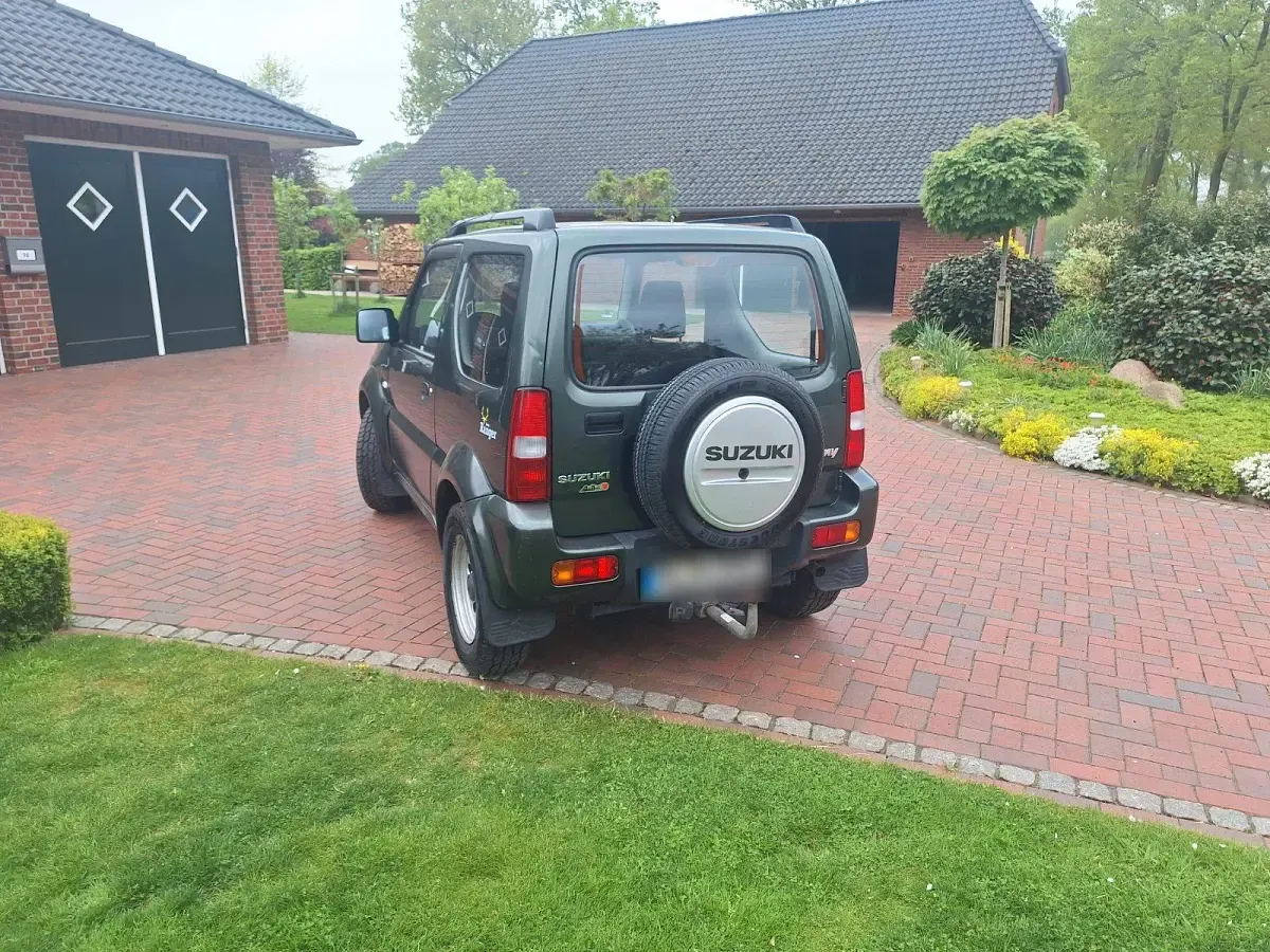 Używany Suzuki Jimny 84 KM (61 kW) 2016 Zielony SUV