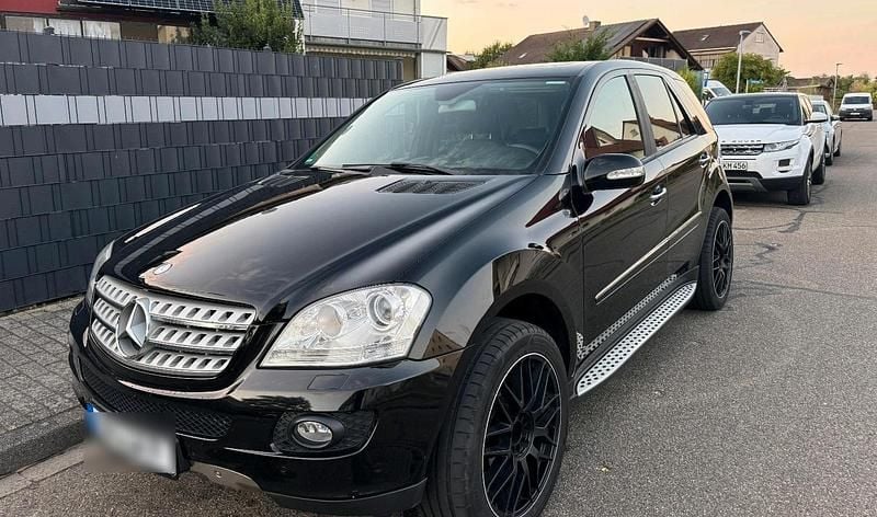 Schwarz Gebraucht 2006 Mercedes ML280 Avantgarde SUV | 6.999 € (Fairer Preis) - Bild 1/4