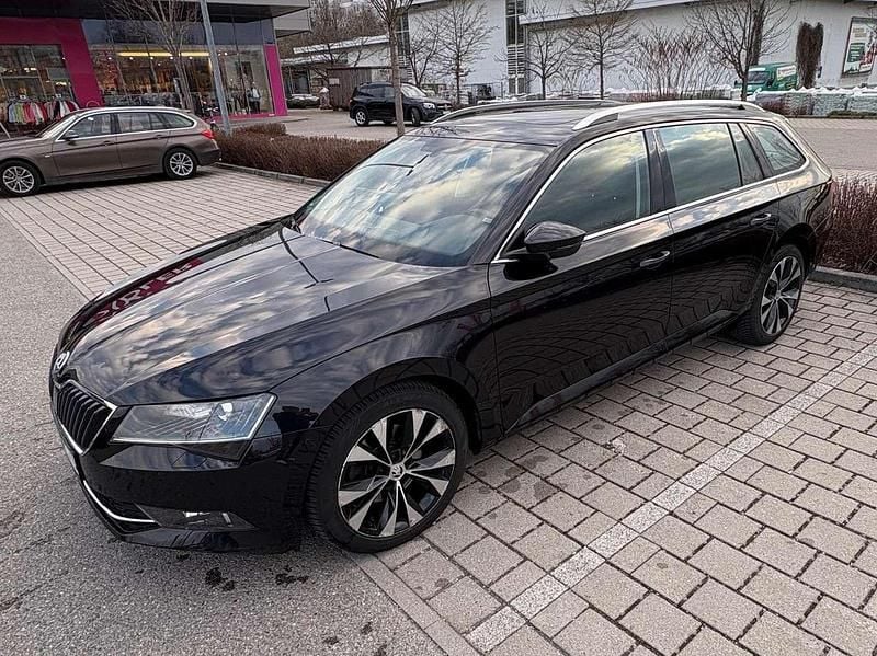 Gebraucht Skoda Superb Ambition 190 PS (139 kW) 2017 Schwarz Kombi