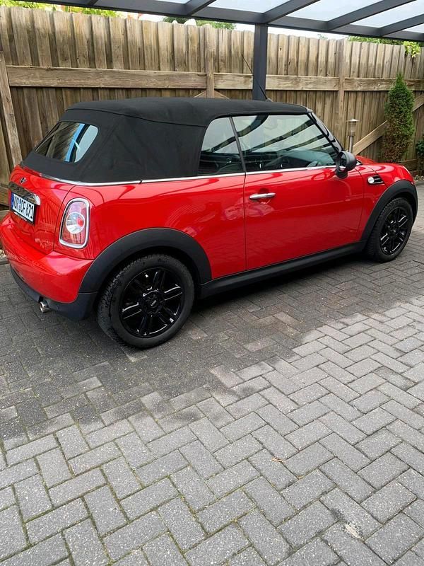 Rot Gebraucht 2016 Mini One Cabriolet Cabrio | 13.500 € - Bild 1/4