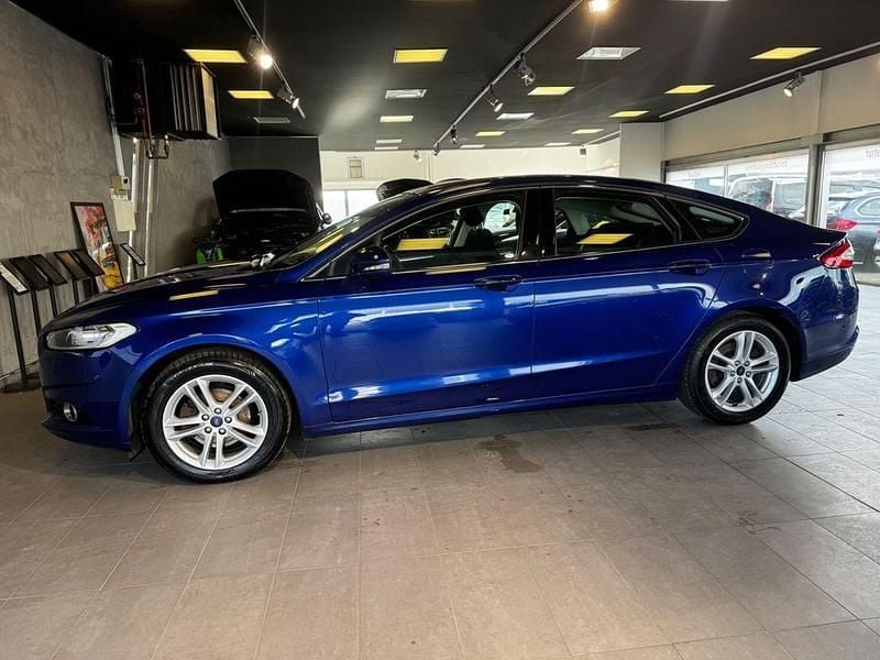 Gebraucht Ford Mondeo Titanium 179 PS (131 kW) 2017 Blau Limousine