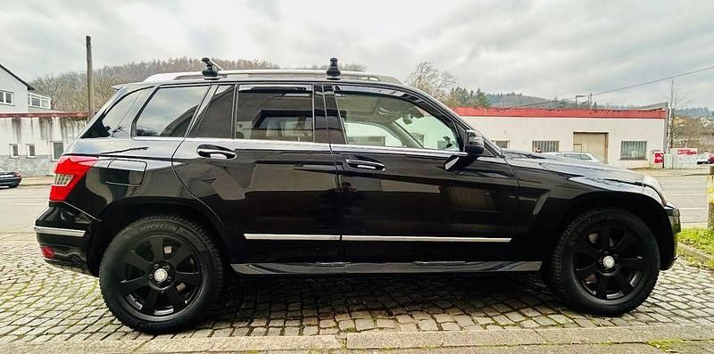 Gebraucht Mercedes GLK350 231 PS (169 kW) 2010 Schwarz SUV