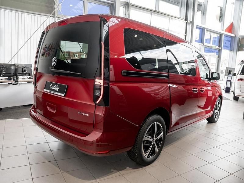 Neu VW Caddy Maxi Life 116 PS (85 kW) 2026 Rot / fortanarot Van / Kleinbus