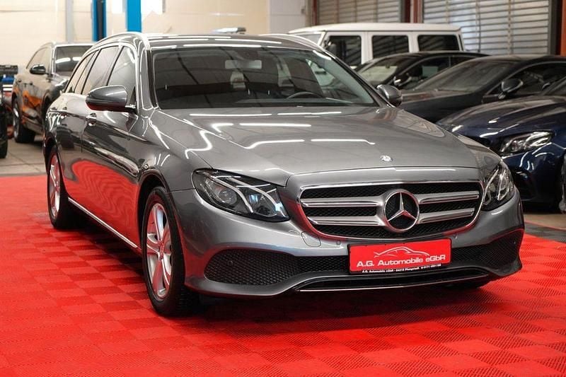 Gebraucht Mercedes E220 194 PS (142 kW) 2017 Grau Kombi