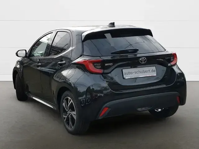 Gebraucht Toyota Yaris 116 PS (85 kW) 2025 Schwarz Kleinwagen