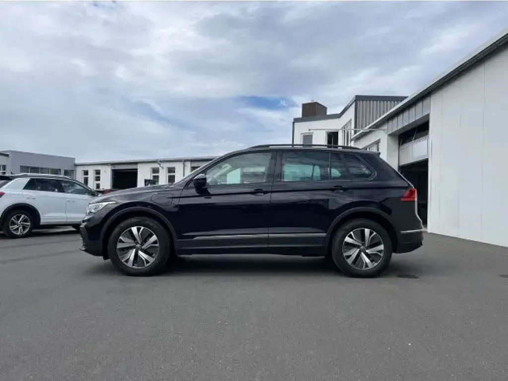 Gebraucht VW Tiguan Life 245 PS (180 kW) 2022 Deep black (metallic) SUV