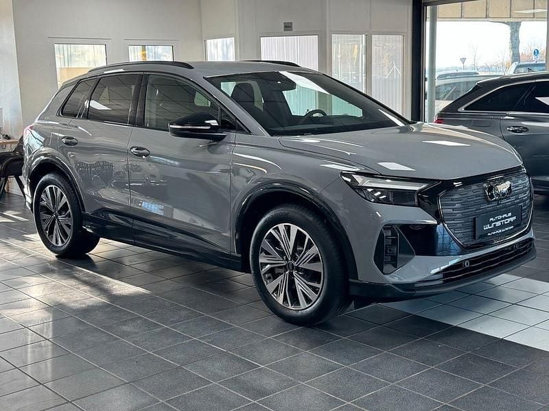 Neu Audi Q4 e-tron Sport 210 kW (286 PS) 2025 Grau SUV