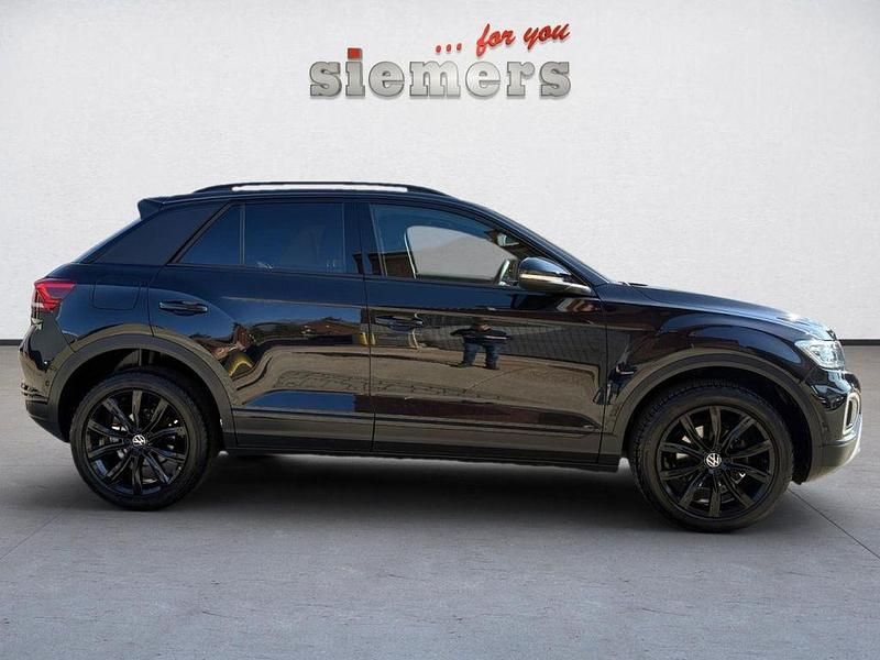 Second-hand VW T-Roc Style 110 CP (80 kW) 2023 Negru SUV