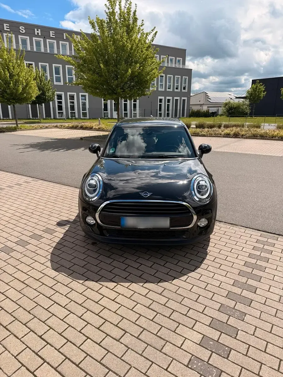 Gebraucht Mini Cooper 136 PS (100 kW) 2018 Schwarz Kleinwagen