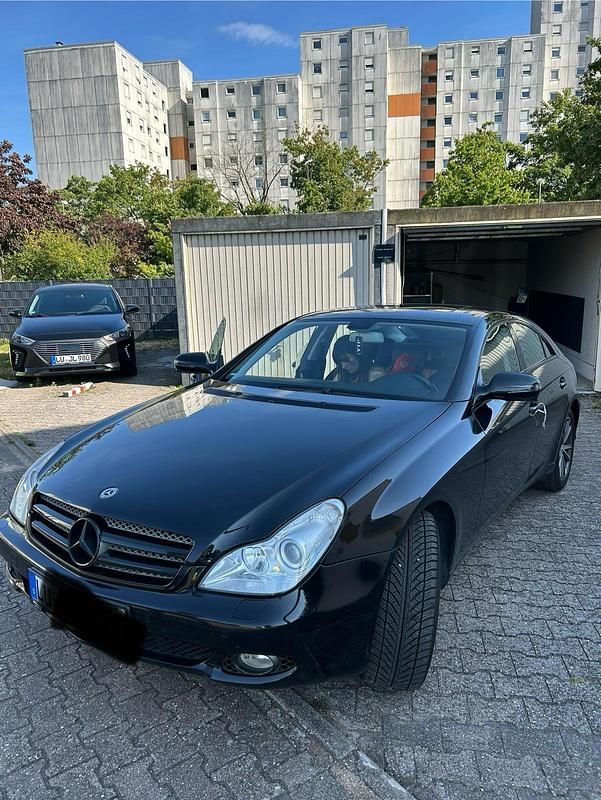 Schwarz Gebraucht 2010 Mercedes CLS350 Limousine | 13.000 € (Etwas zu teuer) - Bild 1/3