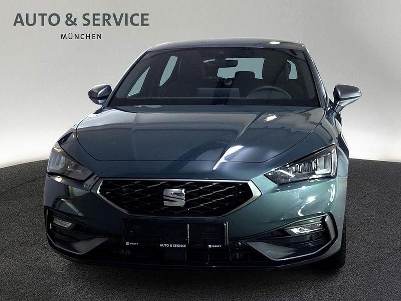 Blau Gebraucht 2025 Seat Leon FR Limousine | 35.950 € - Bild 1/3