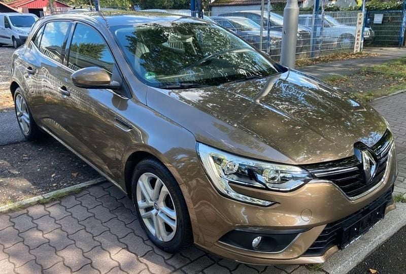 Braun Gebraucht 2016 Renault Mégane IV Experience Limousine | 7.450 € (Guter Preis) - Bild 1/4