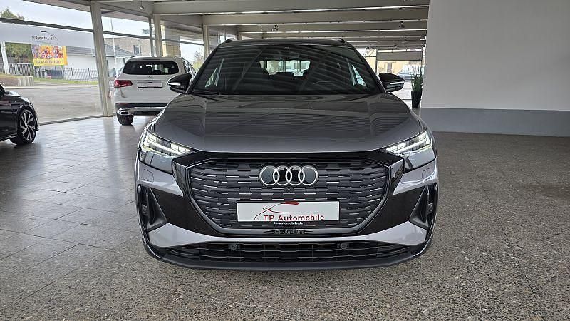 Gebraucht Audi Q4 e-tron S-Line 219 kW (299 PS) 2022 Taifungrau met. SUV