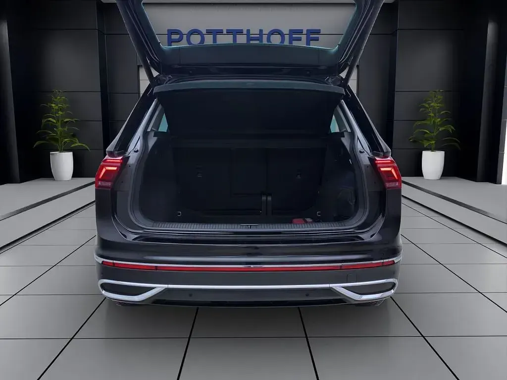Używany VW Tiguan Elegance 150 KM (110 kW) 2023 Czarny SUV