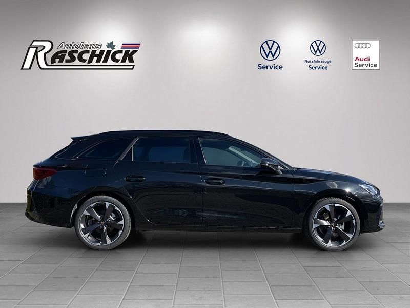 Neu Cupra Leon 150 PS (110 kW) 2025 Mitternachtsschwarz Limousine