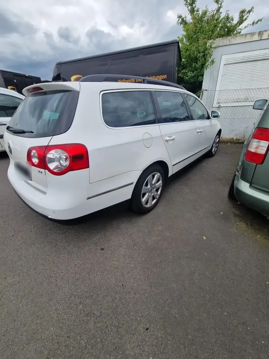 Gebraucht VW Passat 110 PS (80 kW) 2010 Weiß Kombi