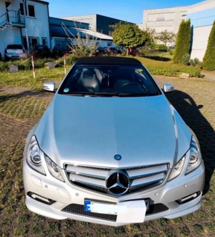 Gebraucht Mercedes E350 AMG 231 PS (169 kW) 2010 Silber Cabrio