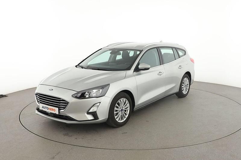 Grau Gebraucht 2021 Ford Focus Titanium Kombi | 13.940 € (Fairer Preis) - Bild 1/3