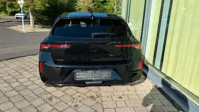 Gebraucht Opel Astra 131 PS (96 kW) 2024 Schwarz Kleinwagen